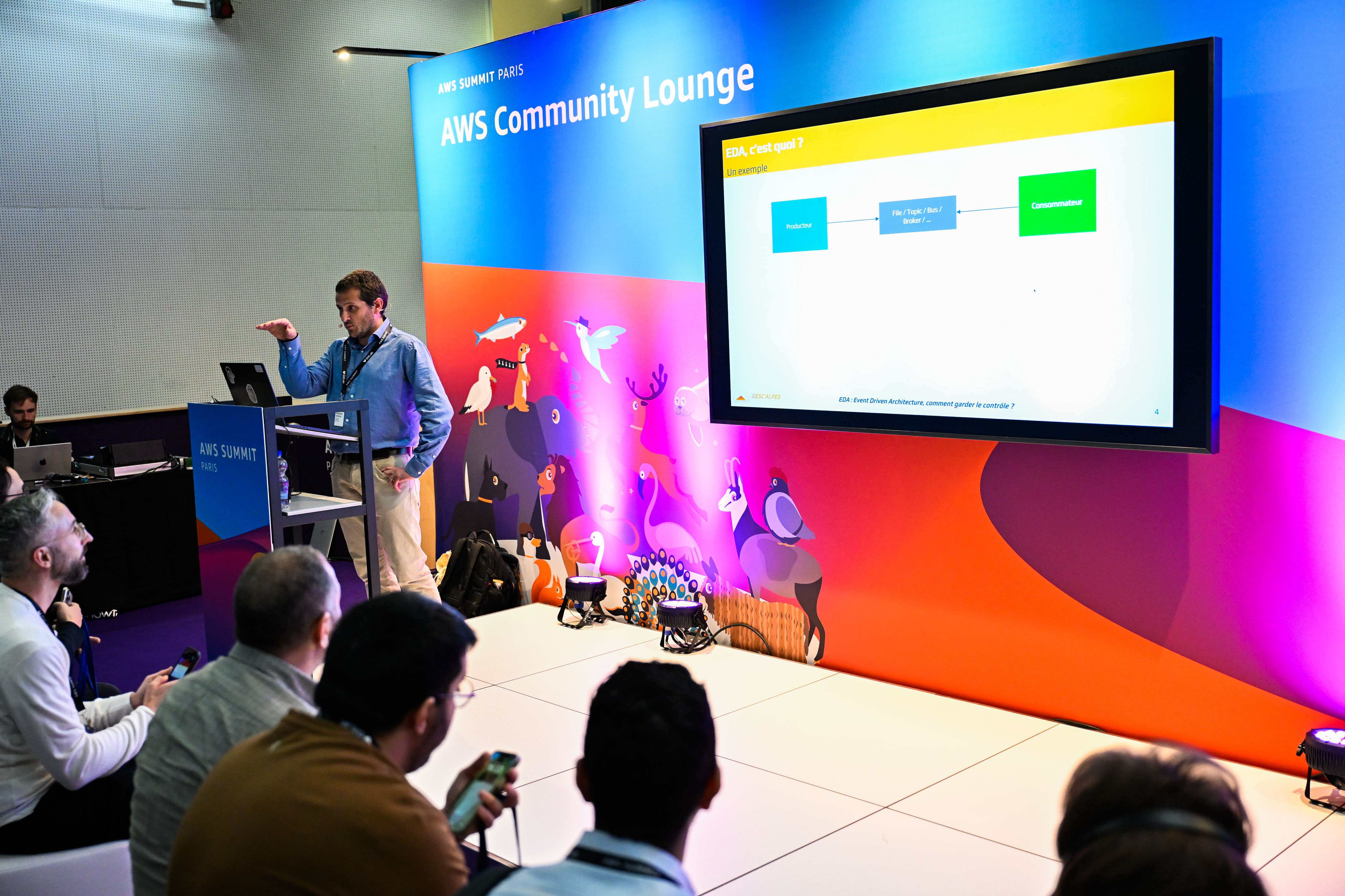 556AWS_Summit_Paris_Photo_Bas_Losekoot_BAS7950.jpg